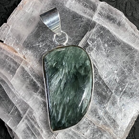 Seraphinite Stone Jewelry Crystal Pendant - Picture 8 of 9